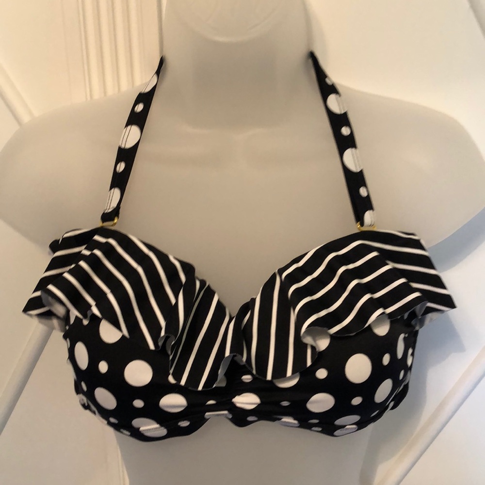 NWT Black and White Ruffle Bandeau Swim Top